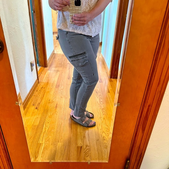 Cargo Jeans - Picture 2 of 5